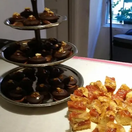 Ana's D'hotes Bed & Breakfast Aups